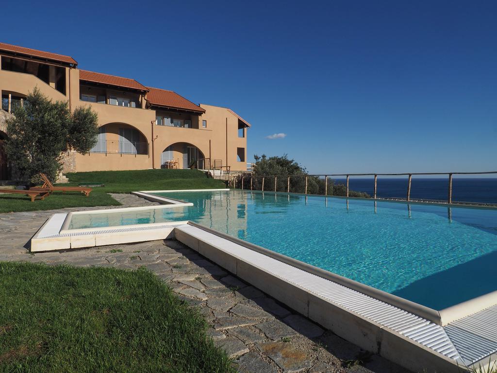 Agriturismo "I Castellari" Pietra Ligure Exterior photo
