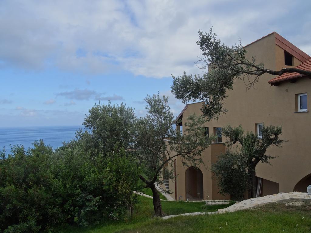 Agriturismo "I Castellari" Pietra Ligure Exterior photo